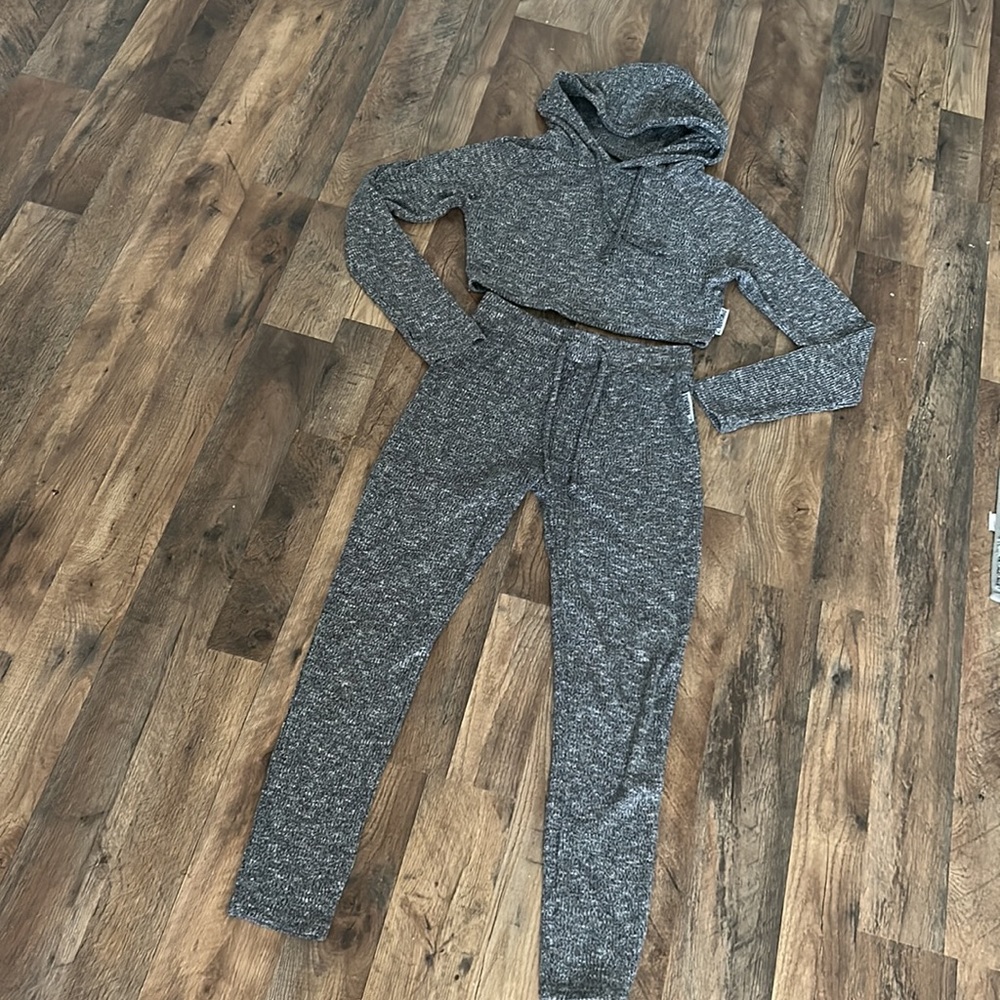Gymshark Gray Marled 2 piece super soft warm up rest day set. New without tags